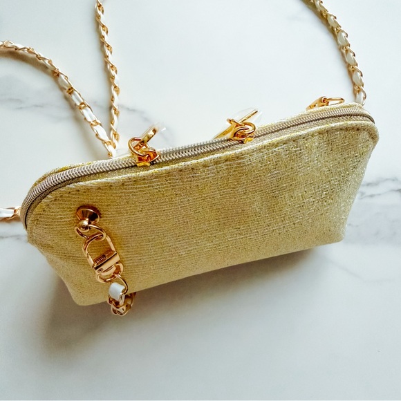 Dior Beaute VIP pouch as crossbody - Picture 11 of 13